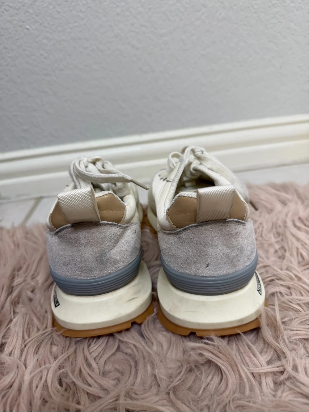 N/A stylish cream